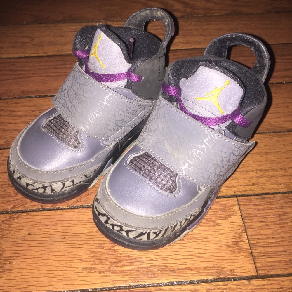 Size 6 toddler Jordan’s